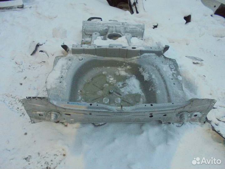 Ванна Toyota Corolla Spacio ZZE122 1ZZ-FE 2005/9