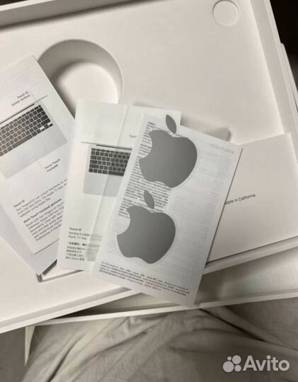 Коробка от MacBook Air