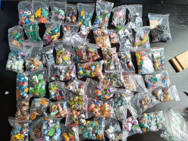 Игрушки киндеры 90 х распродаю