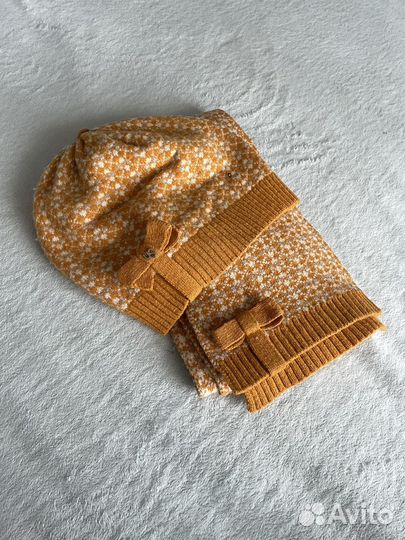 Шапка со снудом женская