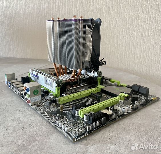 Комплект X79 LGA 2011+E5 2689+16Гб DDR3+кулер