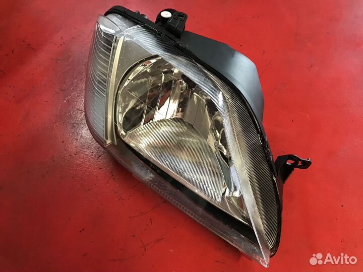 Фара передняя правая Renault Logan 1 (04-08г)