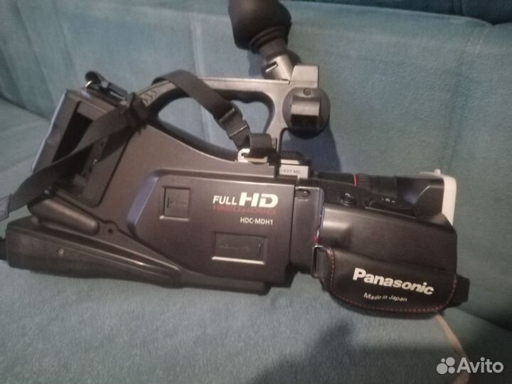 Видеокамера Panasonic HDC-MDH1