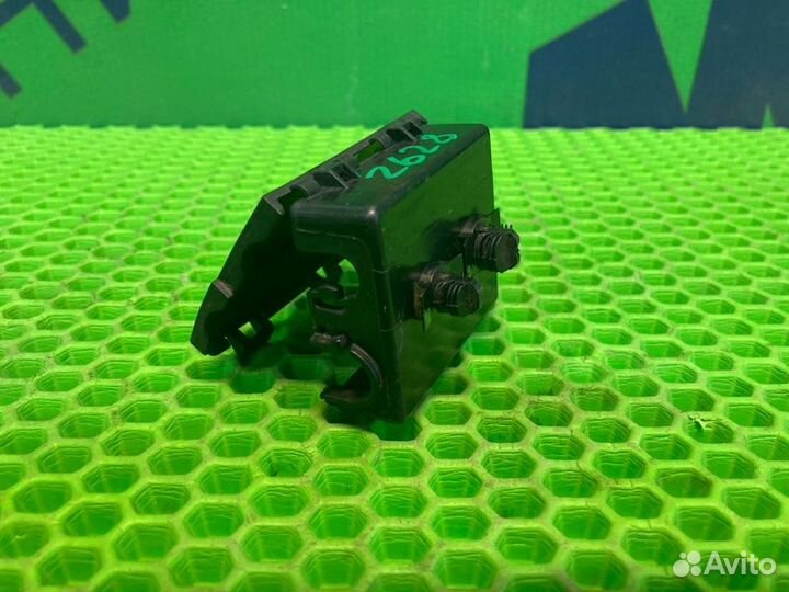 Кронштейн разъема Bmw 3 F30 N47D20C 2012