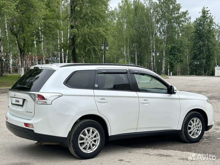 Mitsubishi Outlander 2.4 CVT, 2014, 138 000 км