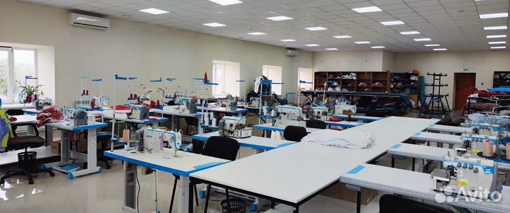 Швея, портной, массовка. в цех. изделия целиком