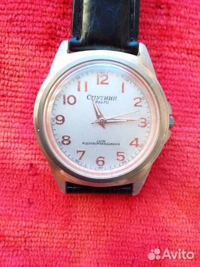 Мужские кварцевые часы 