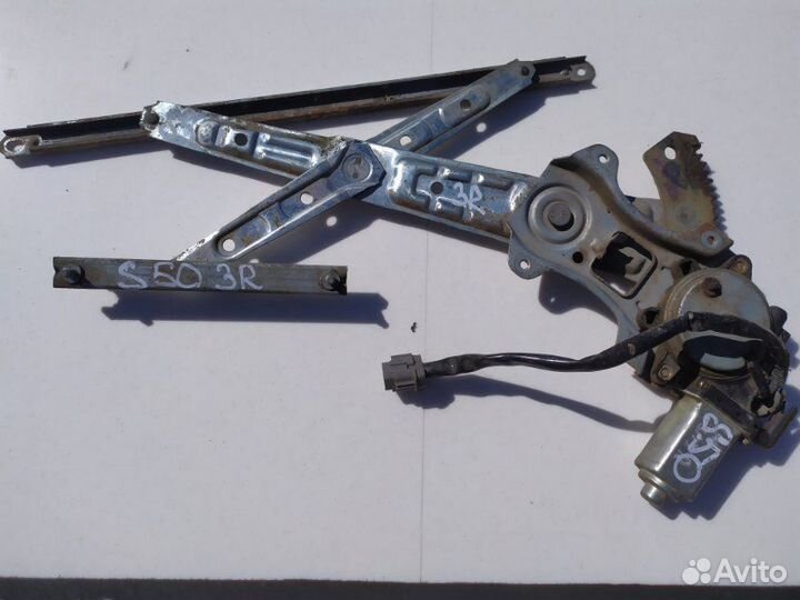 Стеклоподъемник электрический задний правый