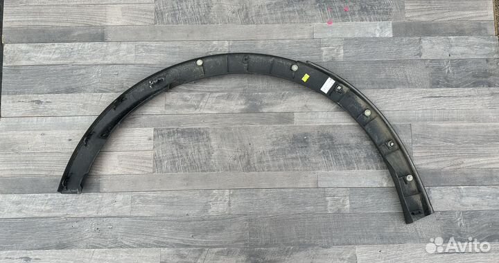 Toyota CH-R накладка заднего крыла