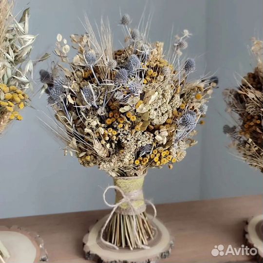 Букеты из сухоцветов и злаков в наличии