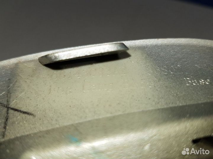 Решётка в бампер левая Jeep Grand Cherokee WK2 201