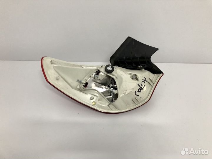 Фонарь задний правый Opel Astra J 2010-2017