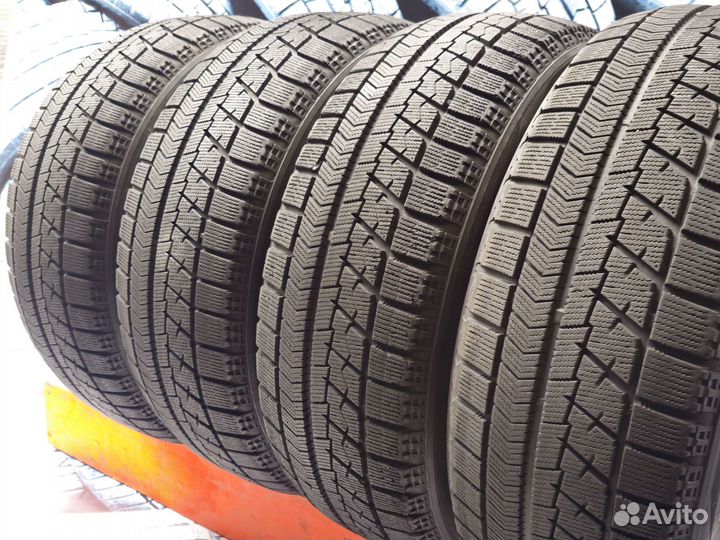 Bridgestone Blizzak VRX 235/50 R18