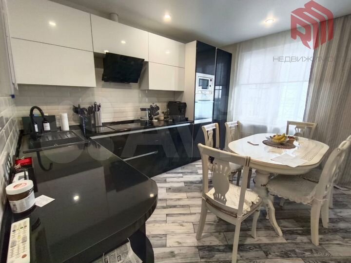 3-к. квартира, 75 м², 8/17 эт.