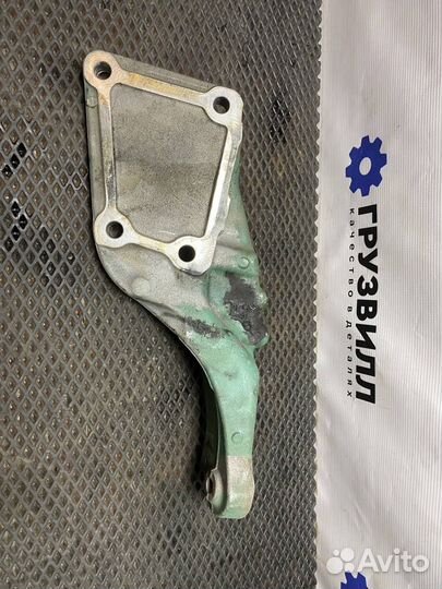 Кронштейн двигателя правый Volvo FH4 21598703