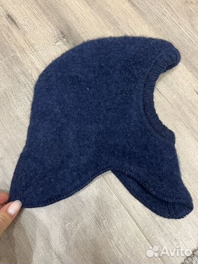 Шапка шлем joha 41 см