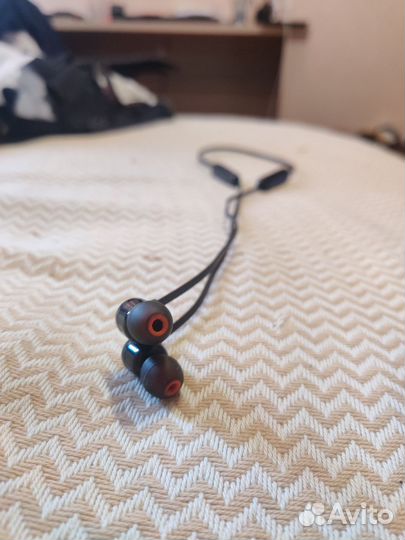 JBL Tune 160BT