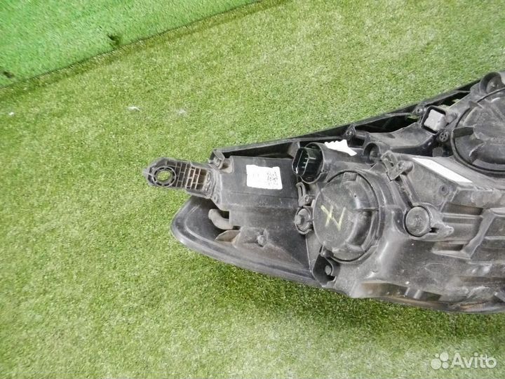 Фара левая Hyundai Tucson