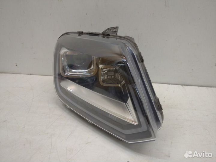 Фара правая Volkswagen Amarok 1 2017-2022