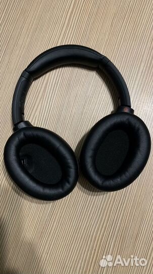 Наушники Sony WH-1000XM4 почти новые