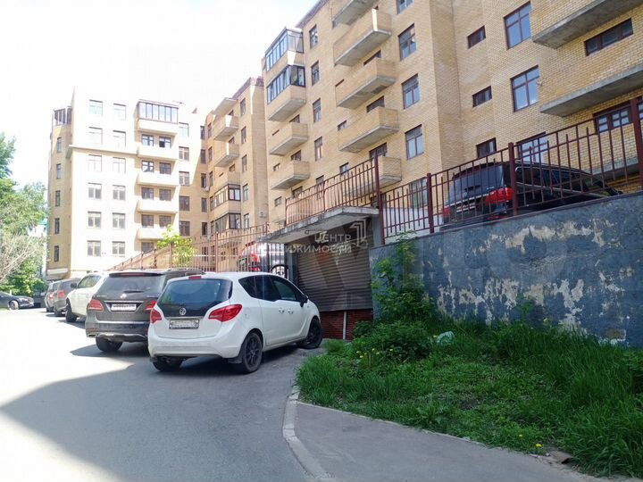 Машиноместо, 18 м²