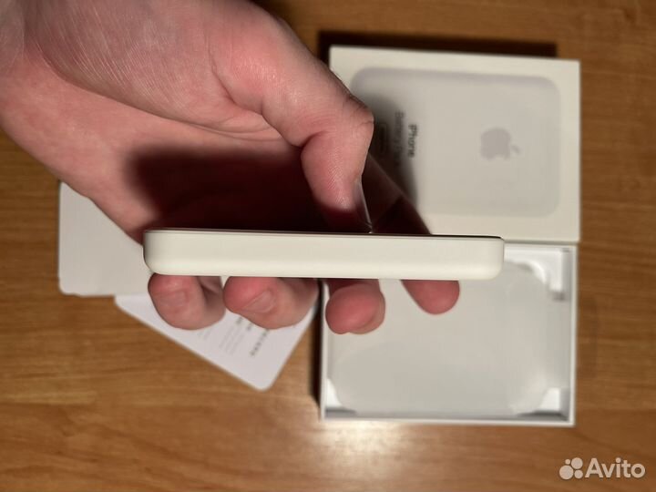 Повербанк apple MagSafe Battery Pack