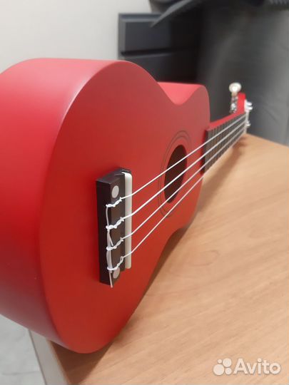 Укулеле Красная tutti JR-11 RD (Новая)