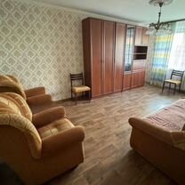 2-к. квартира, 53 м², 1/3 эт.