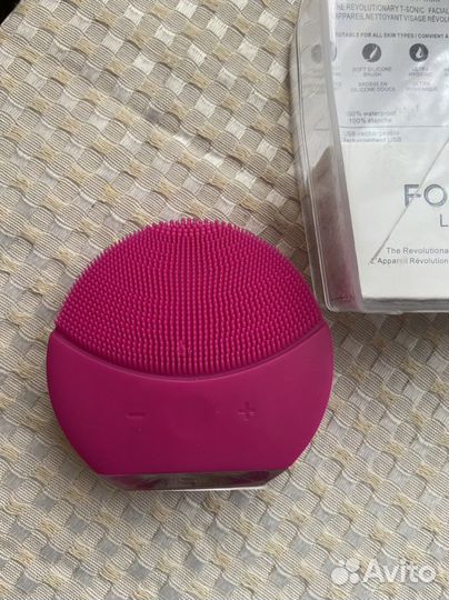 Щеточка для очищения лица