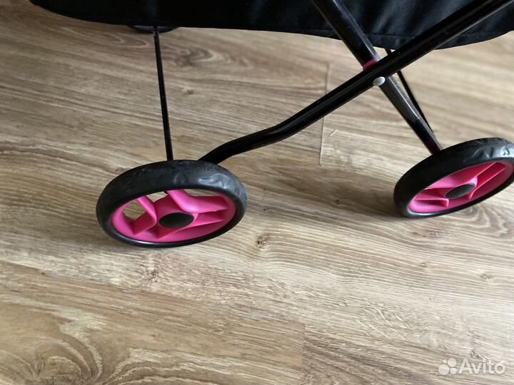 Детская игрушечная коляска