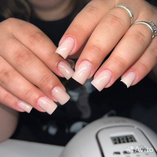 Модель на маникюр/наращивание ногтей