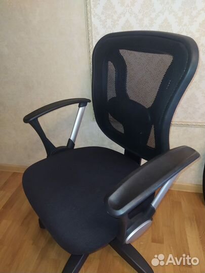 Компьютерное кресло офисное стул