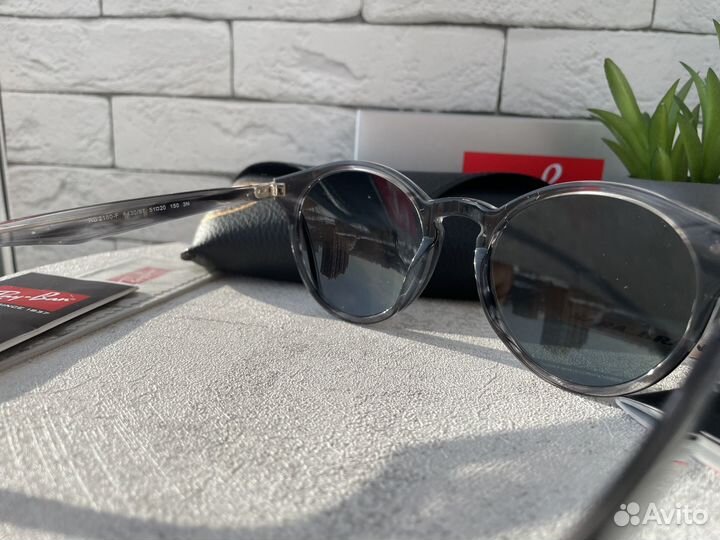 Солнцезащитные очки ray ban