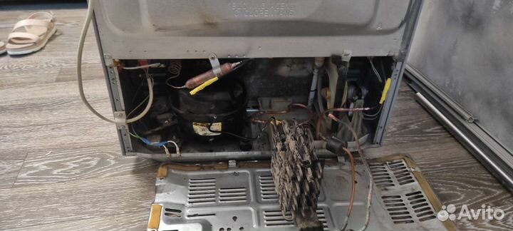 Холодильник на запчасти