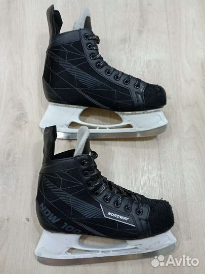 Коньки хоккейные 42 размер