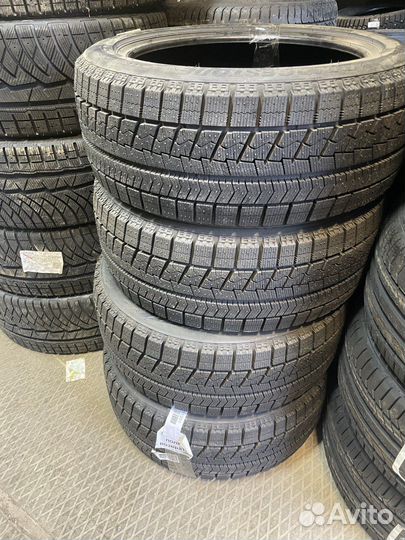 Bridgestone Blizzak VRX 215/50 R17 91S