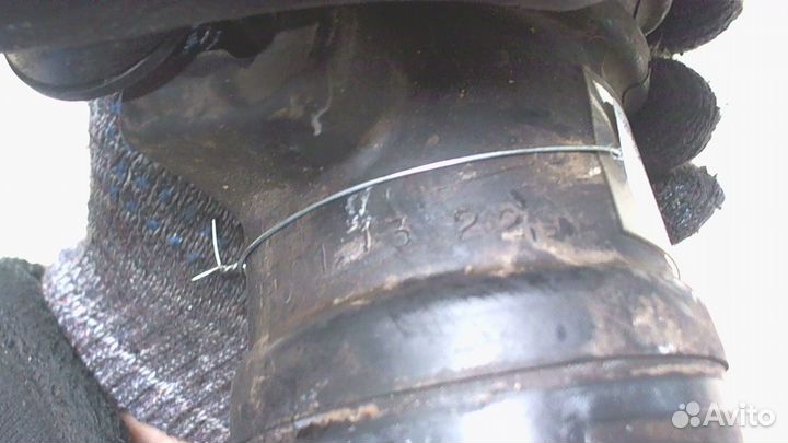 Патрубок воздушного фильтра Mazda 626, 1995