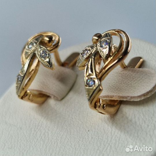 Серьги фианитом