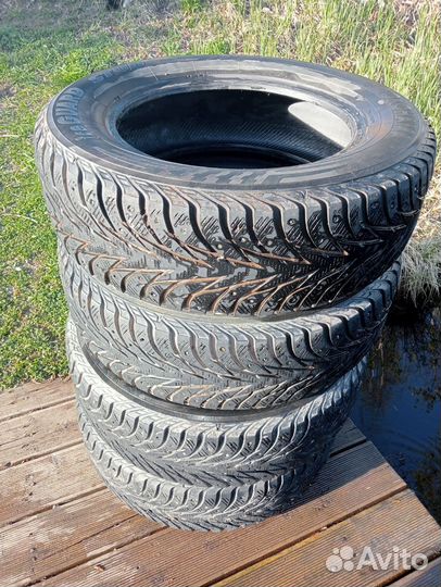 Yokohama IceGuard Stud IG65