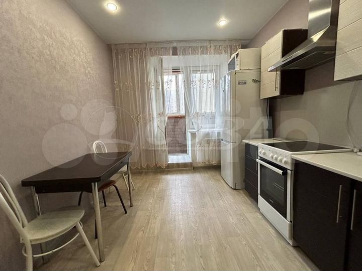 2-к. квартира, 52 м², 8/14 эт.