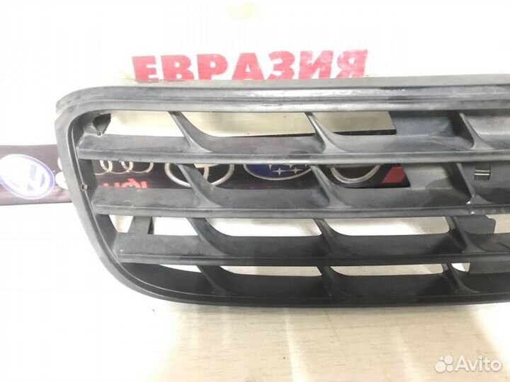 Решетка радиатора Nissan Expert VEW11 YD22DD 2000