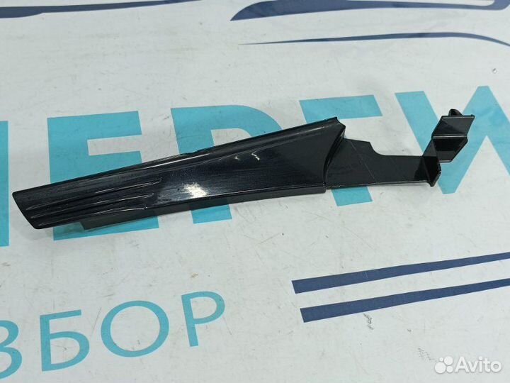 Накладка крыла передняя правая Opel Astra H седан