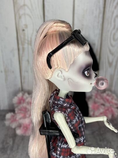 Монстер Хай Зомби Гага Бронь