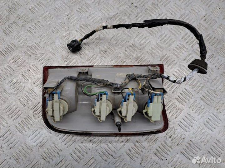 Фонарь задний левый Chevrolet Blazer 4.3 L35 180