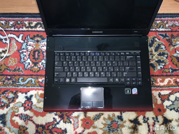 Samsung R560