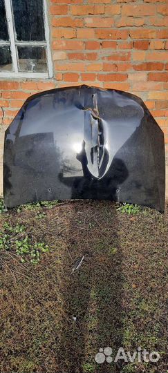 Капот на lancer 9