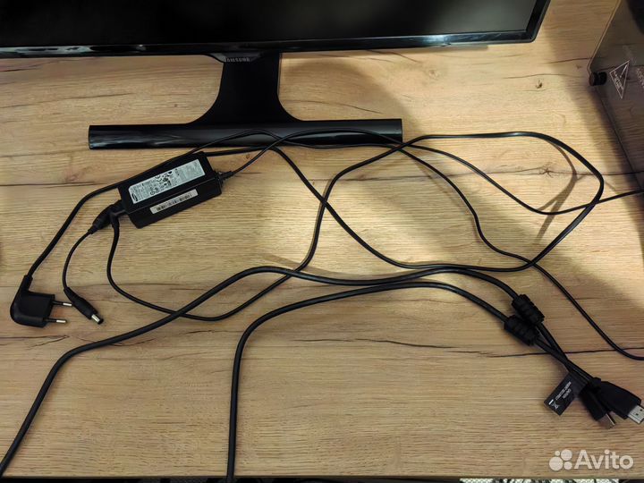 Монитор Samsung S27E390H