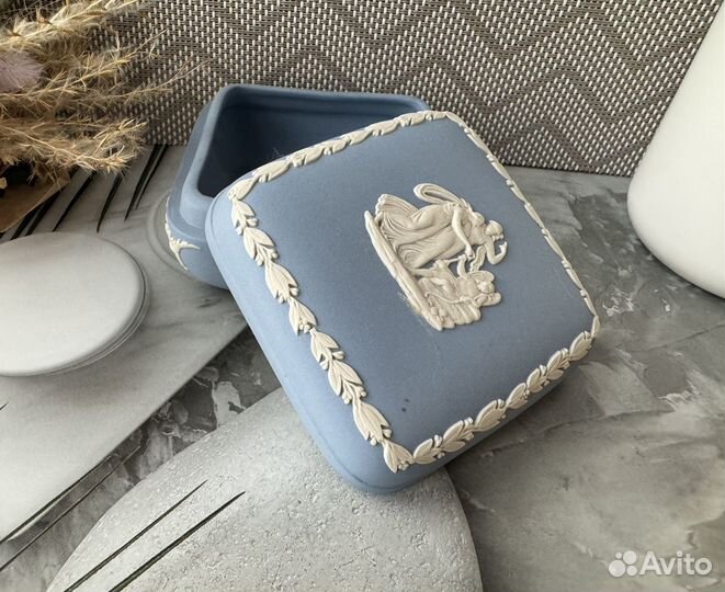 Шкатулка Веджвуд бисквит Яшма Blue Jasperware