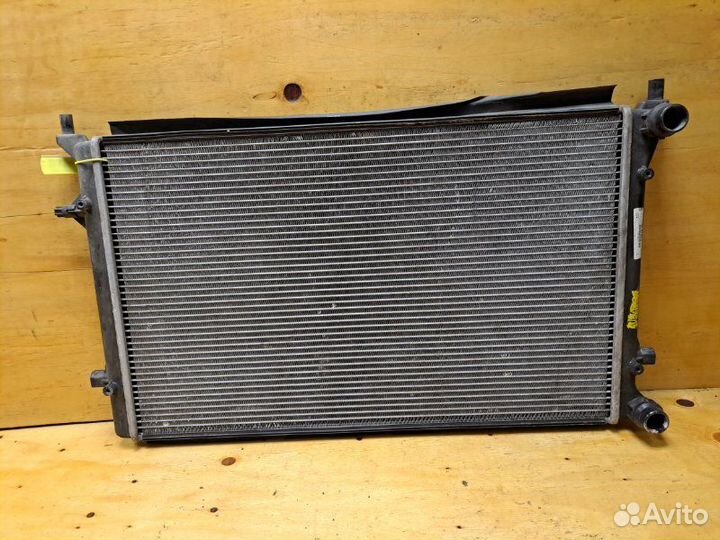 Радиатор двигателя Volkswagen Golf 5 1K1 BLF 2006