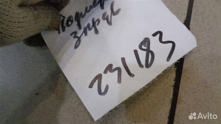 Моторчик стеклоподъемника задний правый Mitsubish